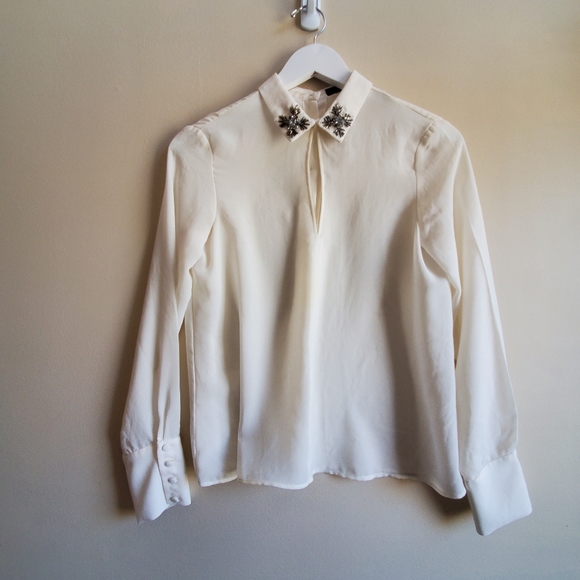 Zara white blouse with collar, embellishment with gems, XS Size, keyhole front - Picture 1 of 7